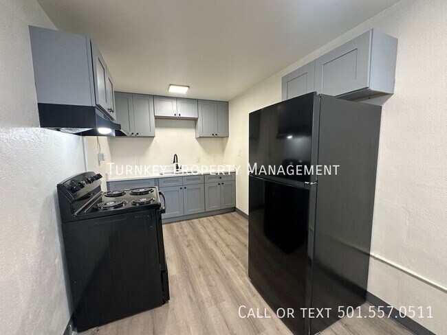 Photo - 904 W 25th St Unit 2