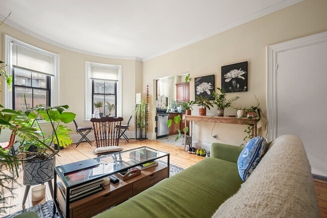 Photo - 104 E Brookline St Unit 2