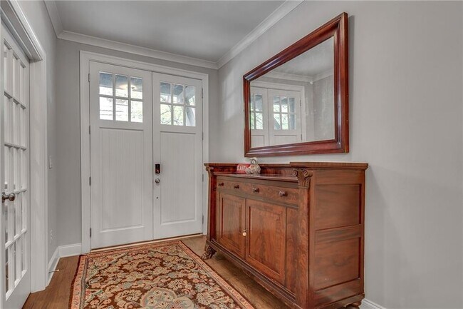 Photo - 345 Glen Iris Dr NE