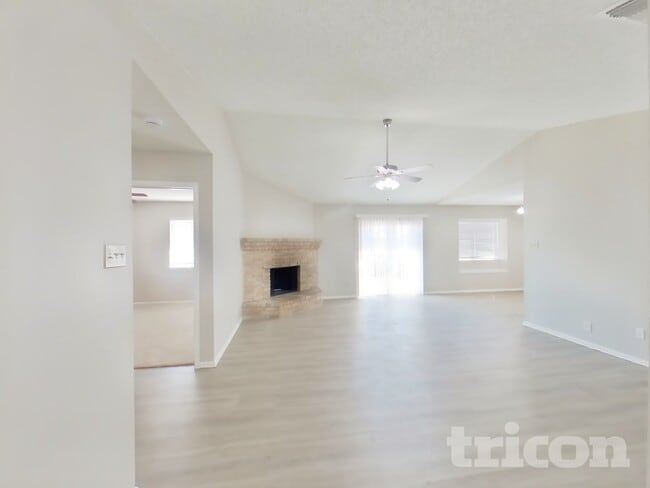 Photo - 13923 Flairwood St