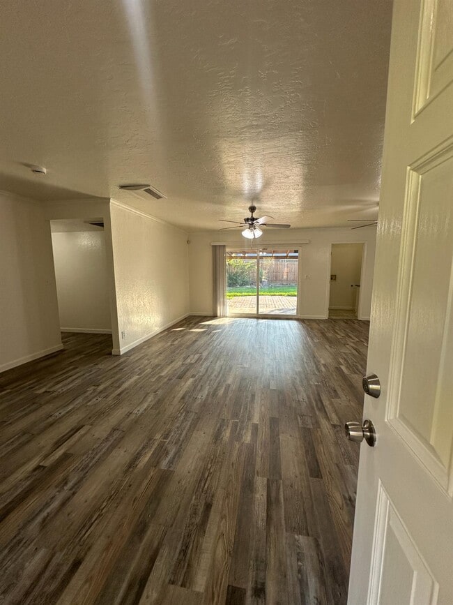 Photo - 440 N Homsy Ave