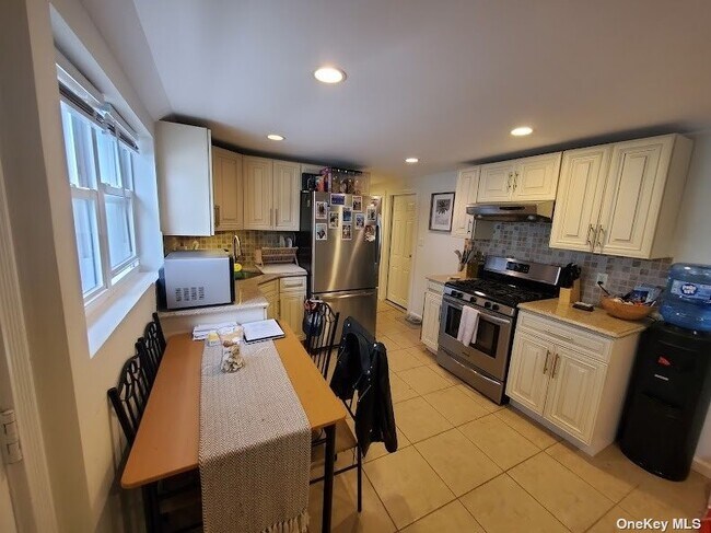 Photo - 549 E Fulton St Unit Lower