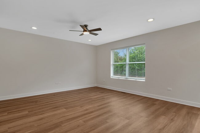 Photo - 875 Covey Ln