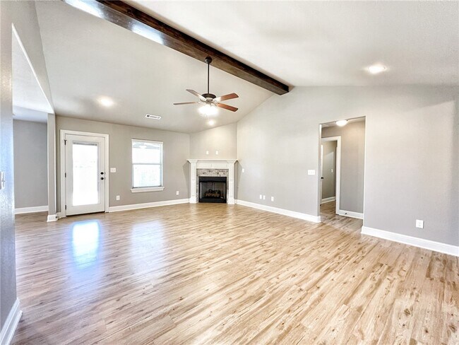 Photo - 710 Captain Hopkins St