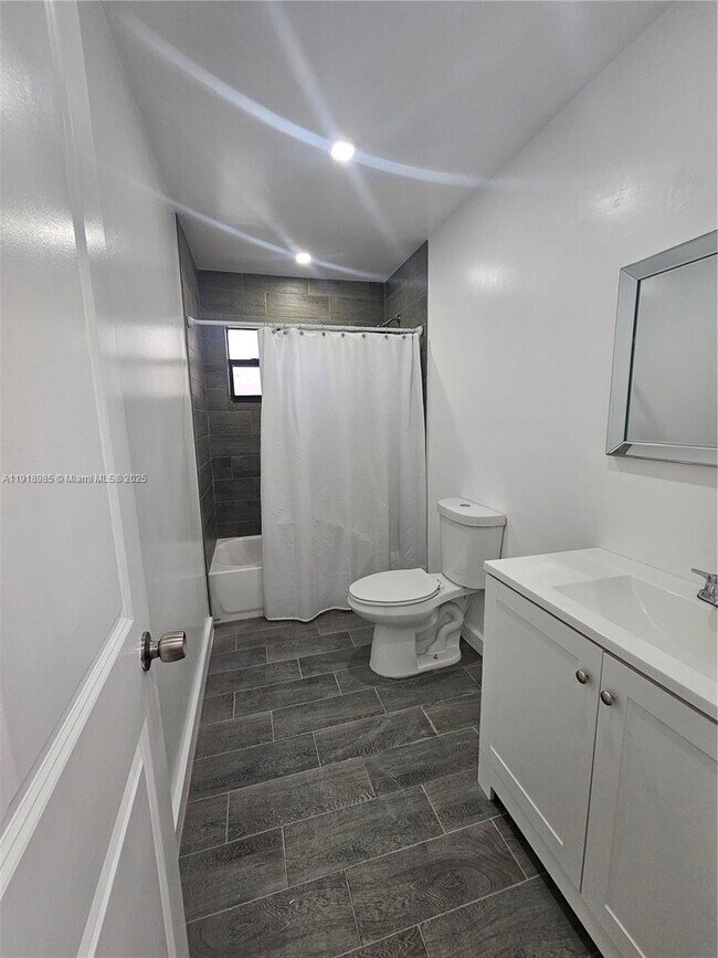 Photo - 1371 NE 144th St Unit 1