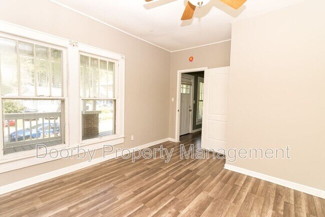 Photo - 156 Signal Hills Dr