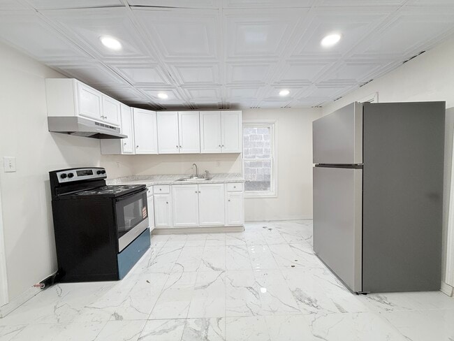 Photo - 210-212 Center Ave