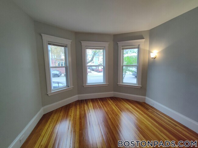 Photo - 159 Boston St Apartment Unit 1