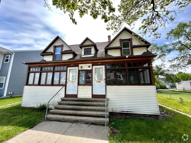 Building Photo - Monroe 247/249 Unit 249 Rental