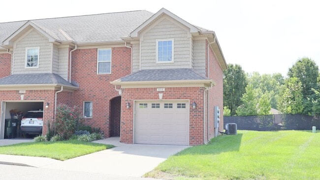 Photo - 611 Knob Hl Ave Unit 611 Knob Hill Rd