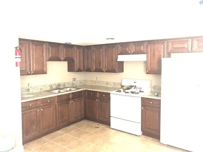 Building Photo - 4226 Zavala St Unit 1