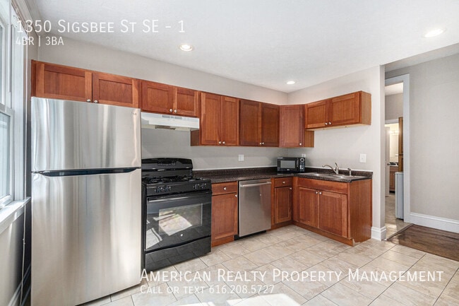 Photo - 1350 Sigsbee St SE Unidad 1