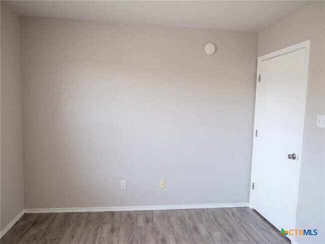 Photo - 2704 Edgefield St