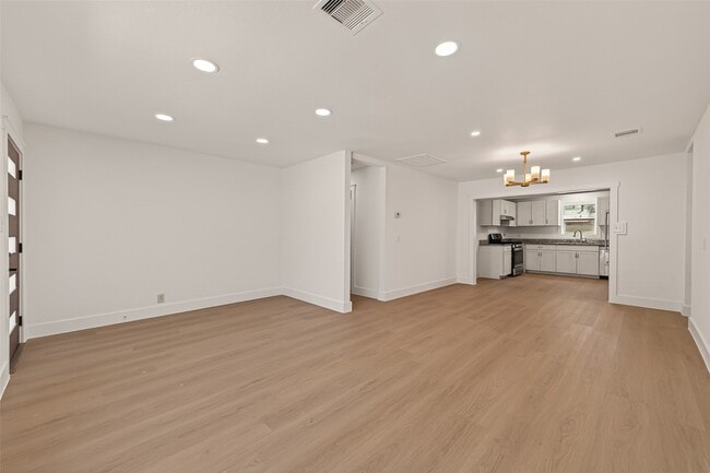 Photo - 3209 McCrarey Dr