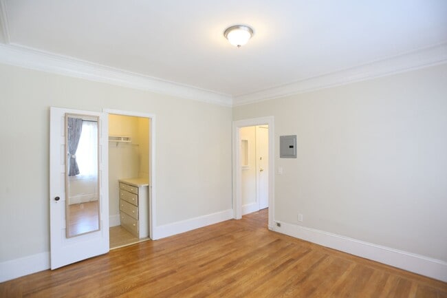 Photo - 1540 Hyde St Unit #8