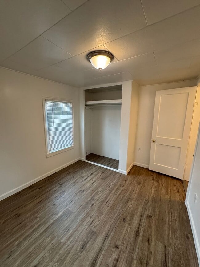 Photo - Small 2 bedroom home with fenced yard