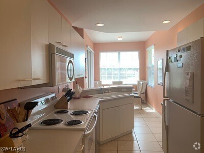 Building Photo - 2021 Crestview Way Unit 113 Rental