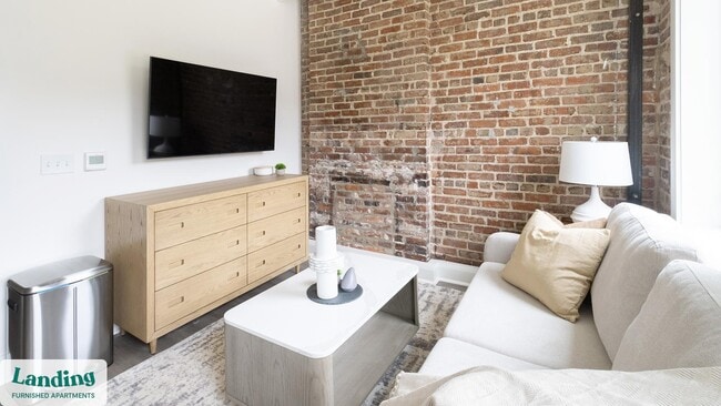 Photo - 425 20th St S Unit 212.579037