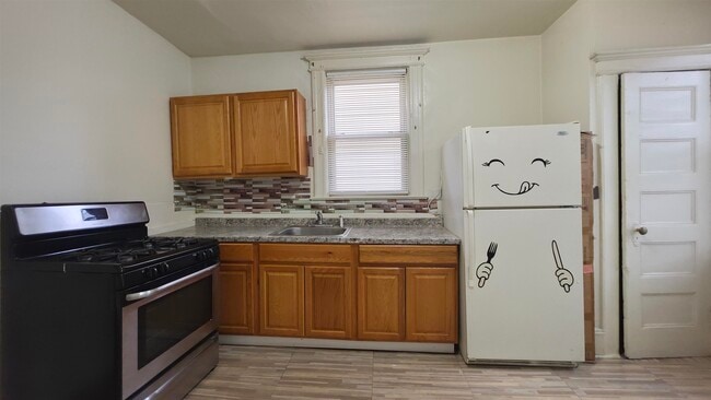 19 Delaware Ave Unit 2