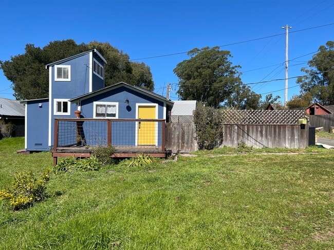 Building Photo - Cute and Quaint One bedroom in Petaluma. P... Rental