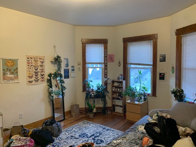 Photo - 346 Faneuil St Unit 2