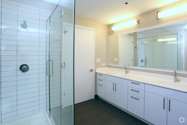 3BR, 2BA - Master Bathroom