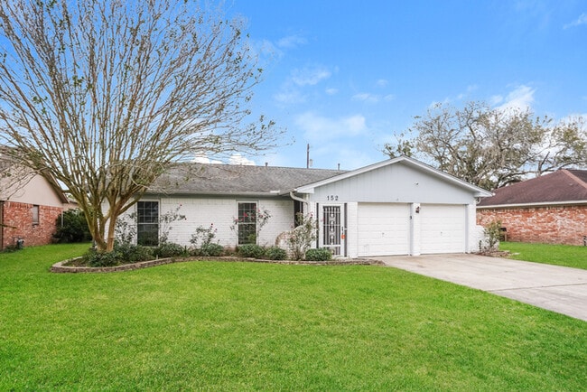 Photo - 152 Bastrop St