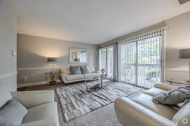 2BR, 2BA - 1072SF - Living Room - Quarry