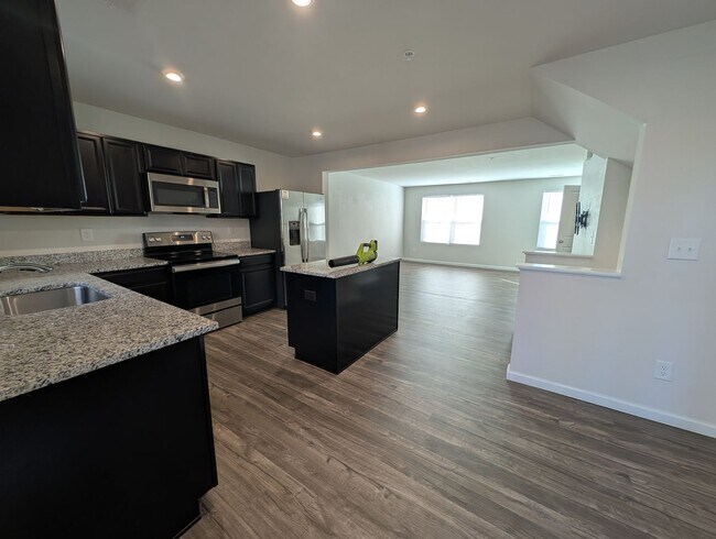 Photo - Pristine Townhome located in the North End Commons Community!