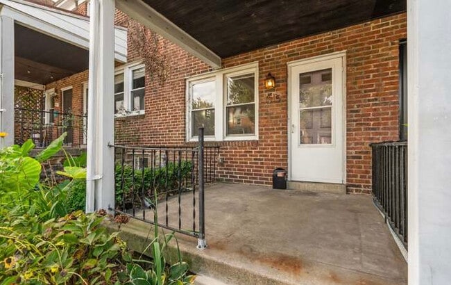 Photo - 1315 W 37th St Unidad House