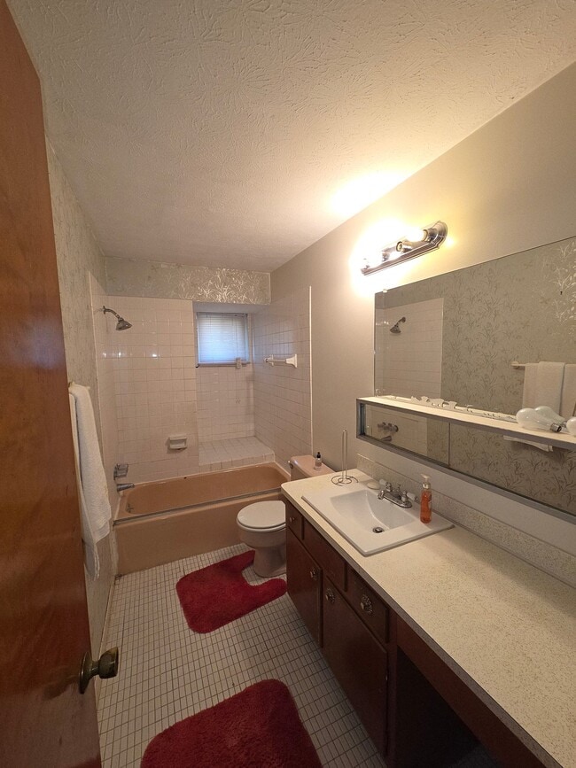Photo - 27701 Mills Ave