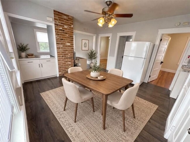 17 Booth Ave Unit 2