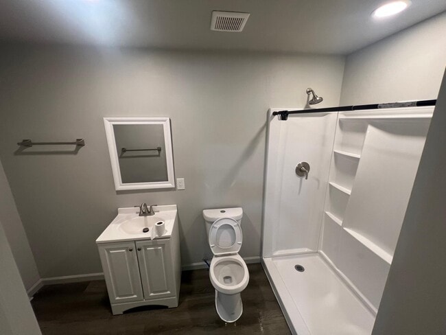 Photo - 238 Helen St