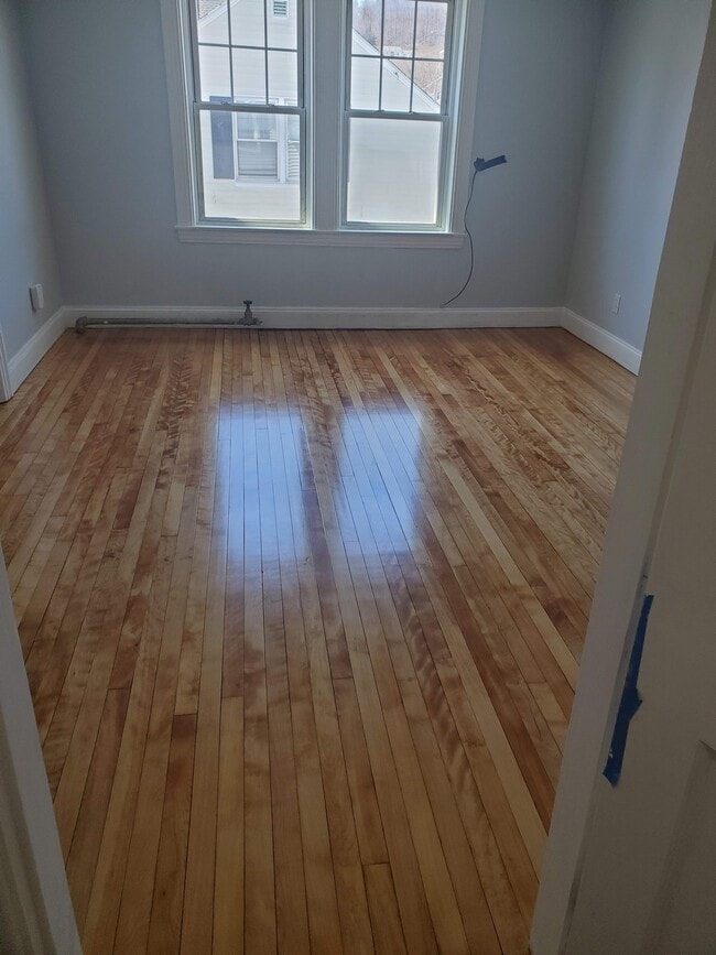 Building Photo - 191 Main St Unit C