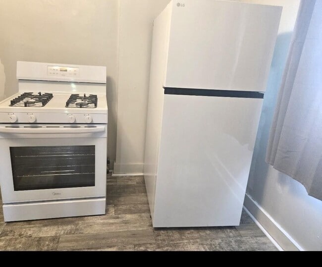 New Appliances - 437 E 9th St Unit A
