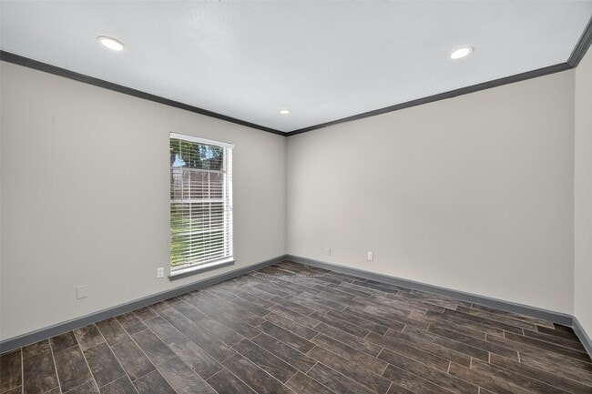 Building Photo - 8931 Gaylord Dr