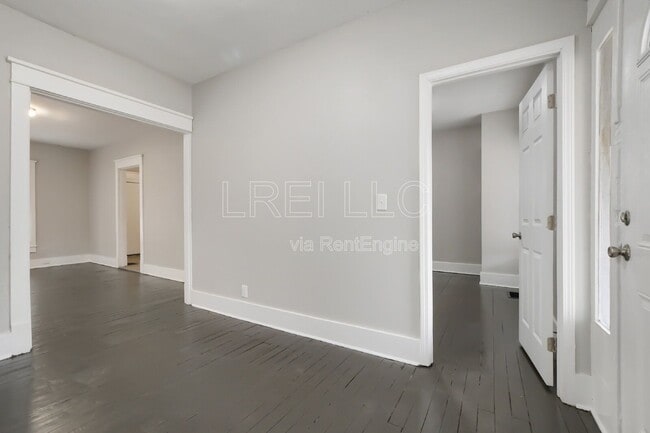 Photo - 844 S 33rd St