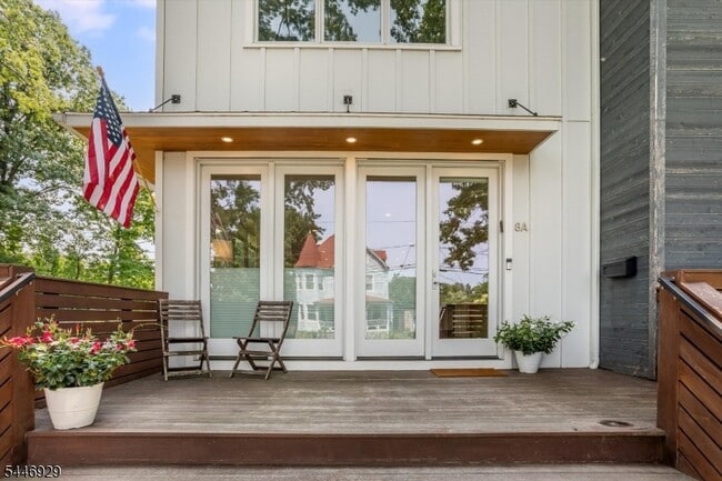 Photo - 8 Willard Pl