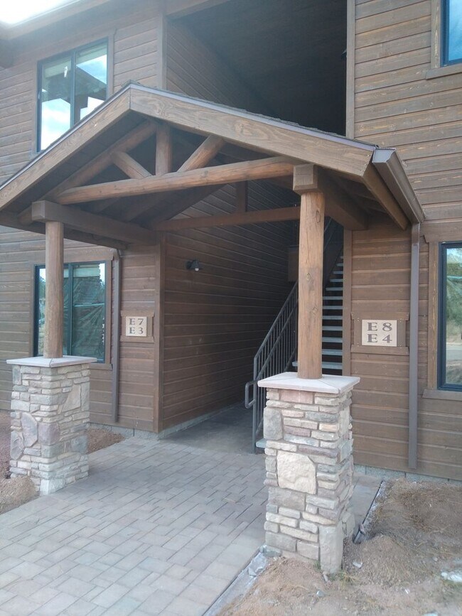 Photo - Bison Cove Unit E5 Available Now Unit E5