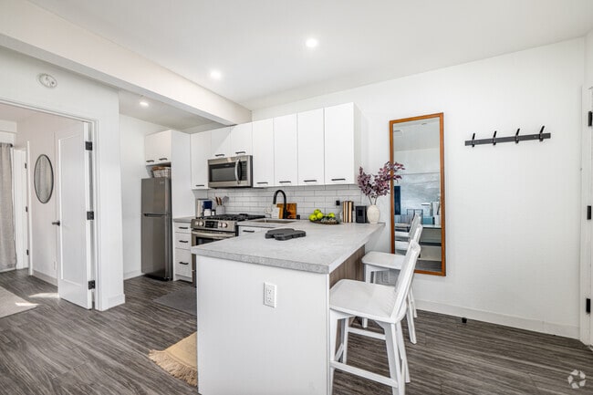 1 dormitorio, 1 baño - 375 pies cuadrados - Comedor - Santa Monica Palms