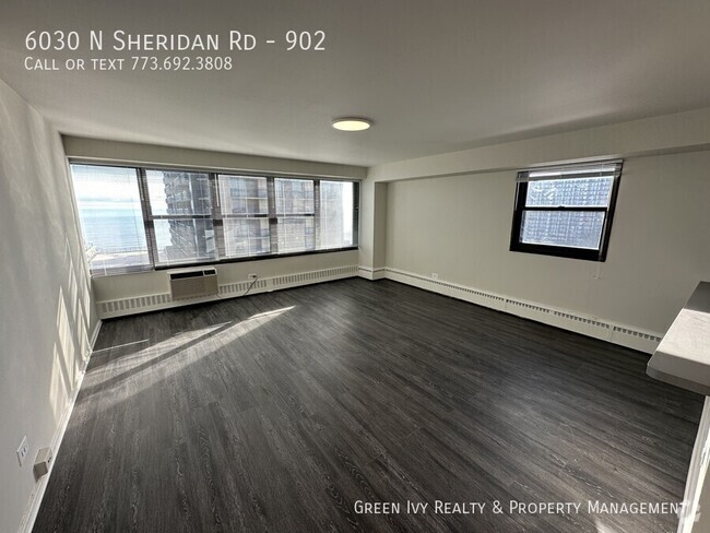 Building Photo - Incredible, Rehabbed, Edgewater Lakeside 1... Unit 902 Rental