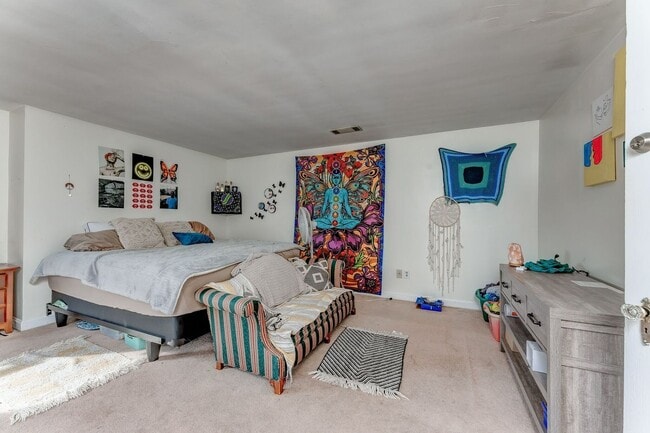 Building Photo - 759 Snider St