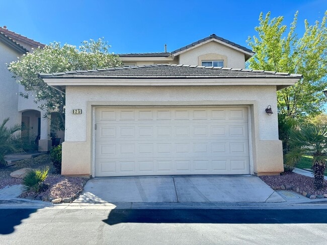 Building Photo - Santa Barbara At Summerlin