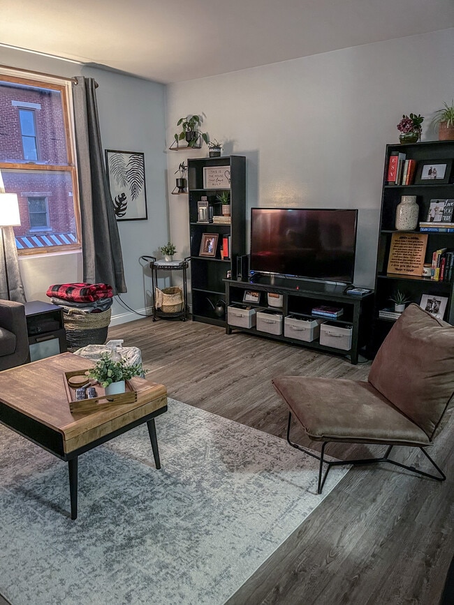 LIving Room - 11 N Miami St Unit 1