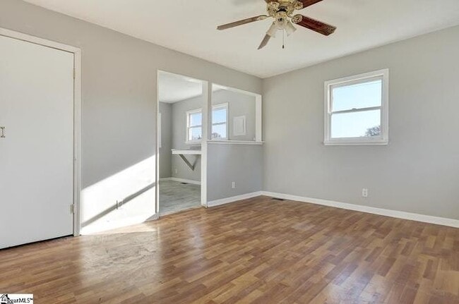 Photo - 731 Winding Creek Rd