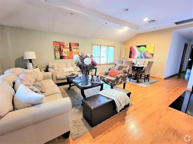 Building Photo - 64-53 231st St Unit 2 Rental