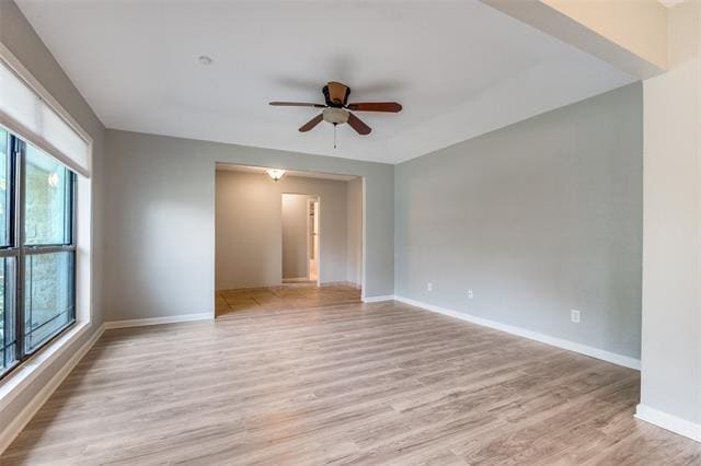 Photo - 6220 Glennox Ln