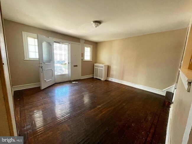 Photo - 5518 W Godfrey Ave