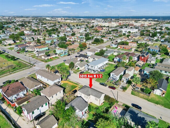 Photo - 5019 Avenue M 1/2