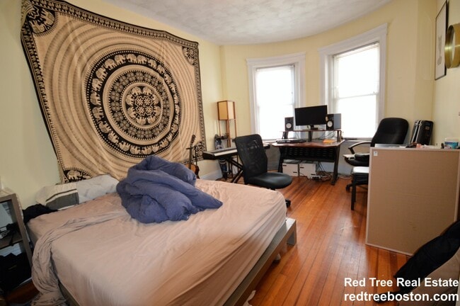 Photo - 1906 Beacon St Unit 2